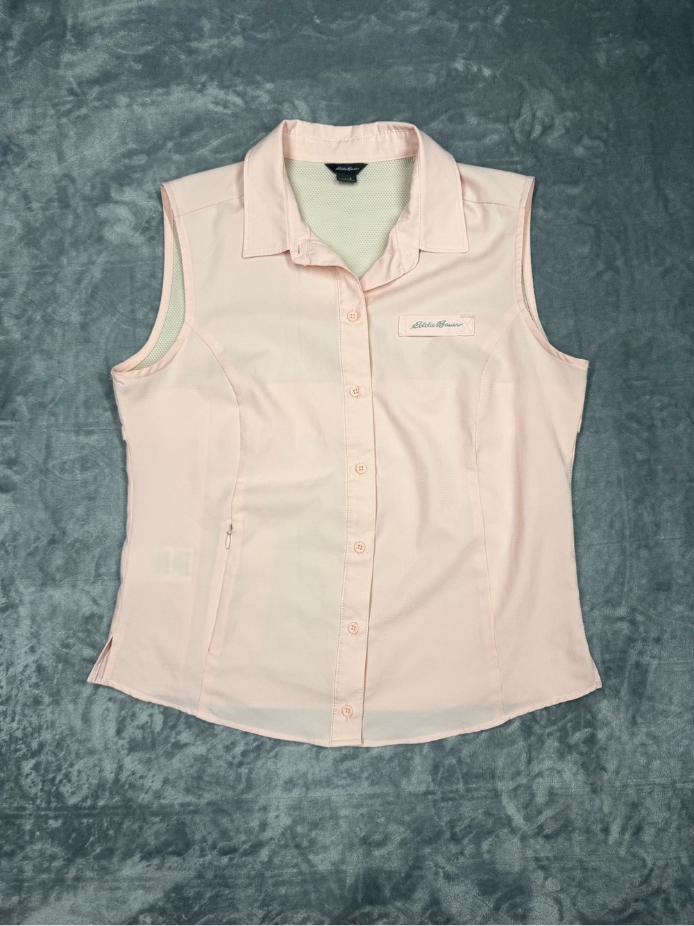 Eddie Bauer Sleeveless Button-Down Shirt in Pale Pink
